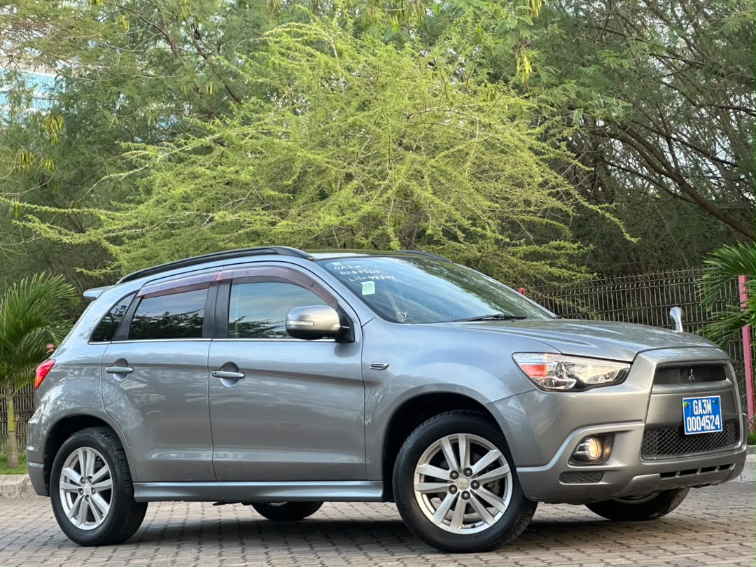 MITSUBISHI RVR